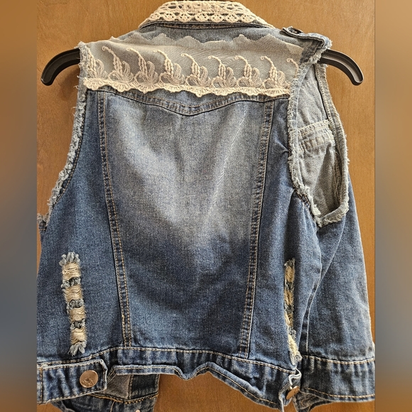 Lace-Accented Denim Vest - Picture 2 of 3